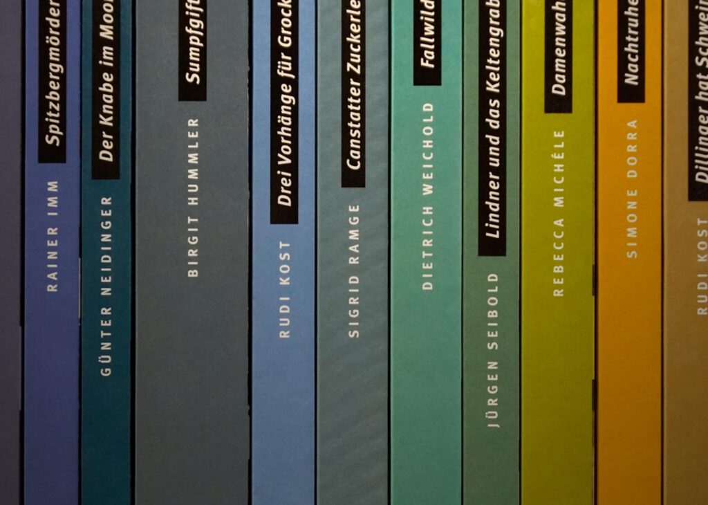 Buchrücken der damals neuen Krimireihe des Silberburgverlags – MItte